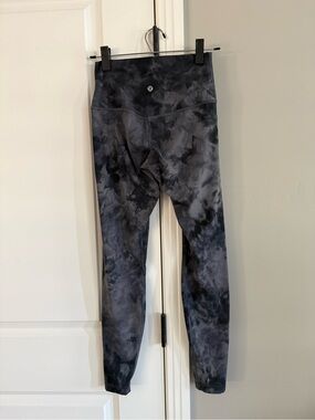 Lululemon Wunder Under High-Rise Tie-Dye Leggings in Charcoal Gray, size 6
